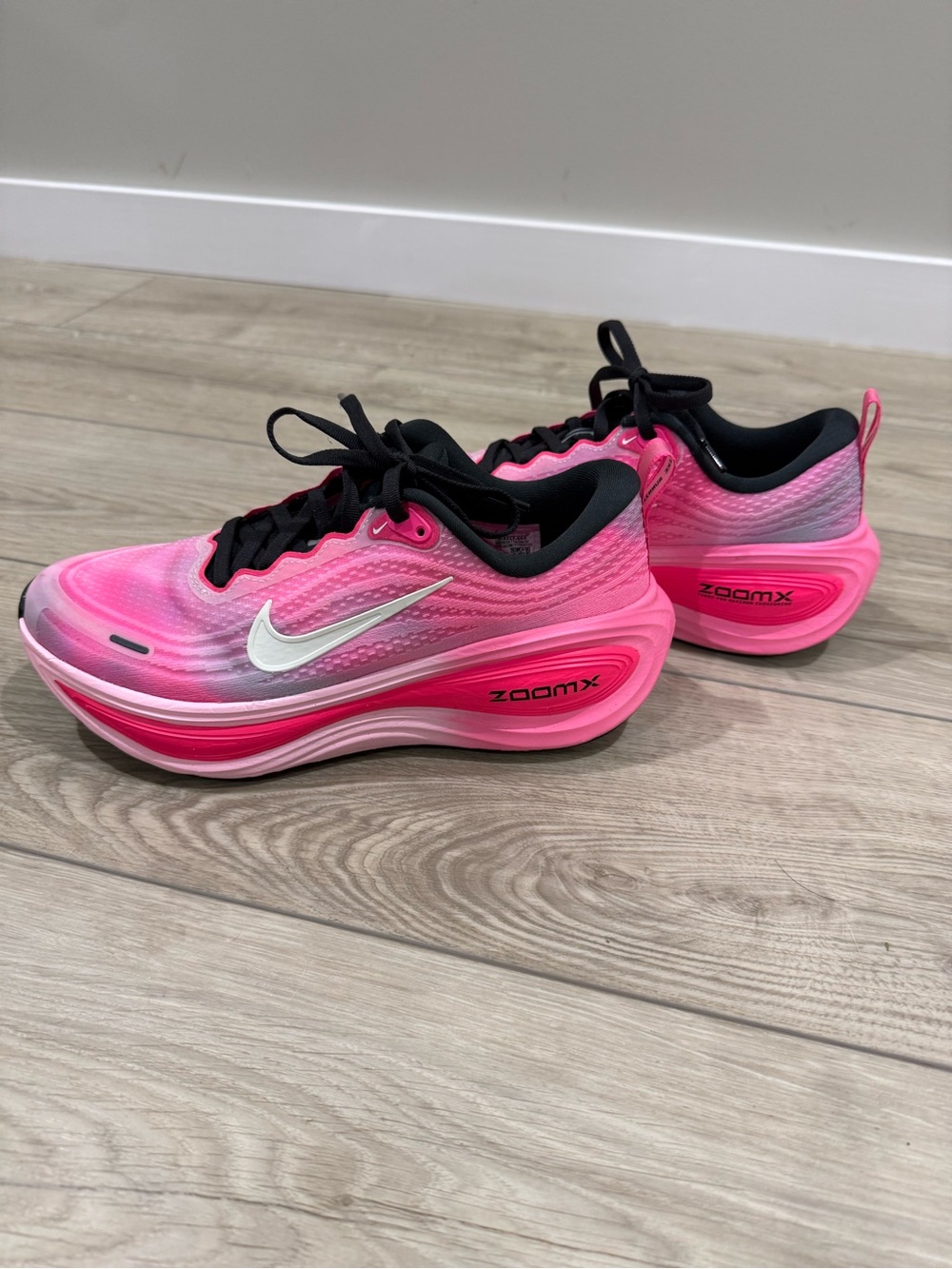 Women’s Nike Vomero Plus Running Sneakers- Size 8.5 - Picture 2 of 6